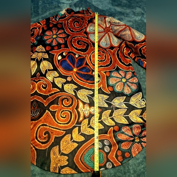 Multicolor Abstract Tunic Top - Picture 10 of 12